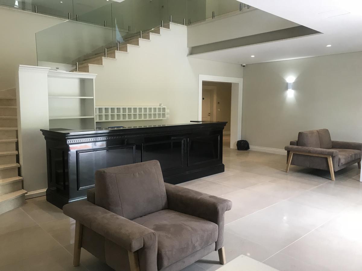 Jurgen Resort Тирана Екстер'єр фото
