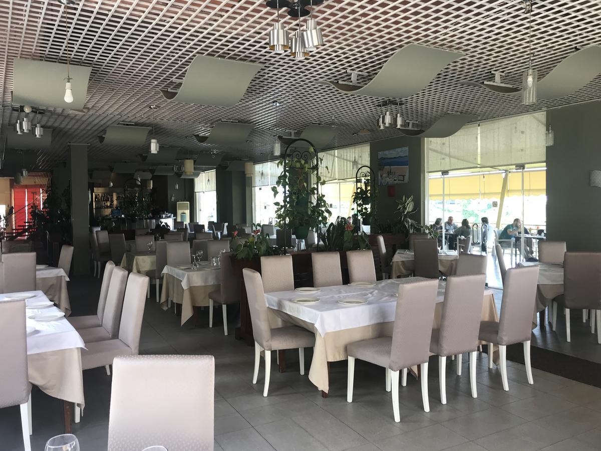 Jurgen Resort Тирана Екстер'єр фото