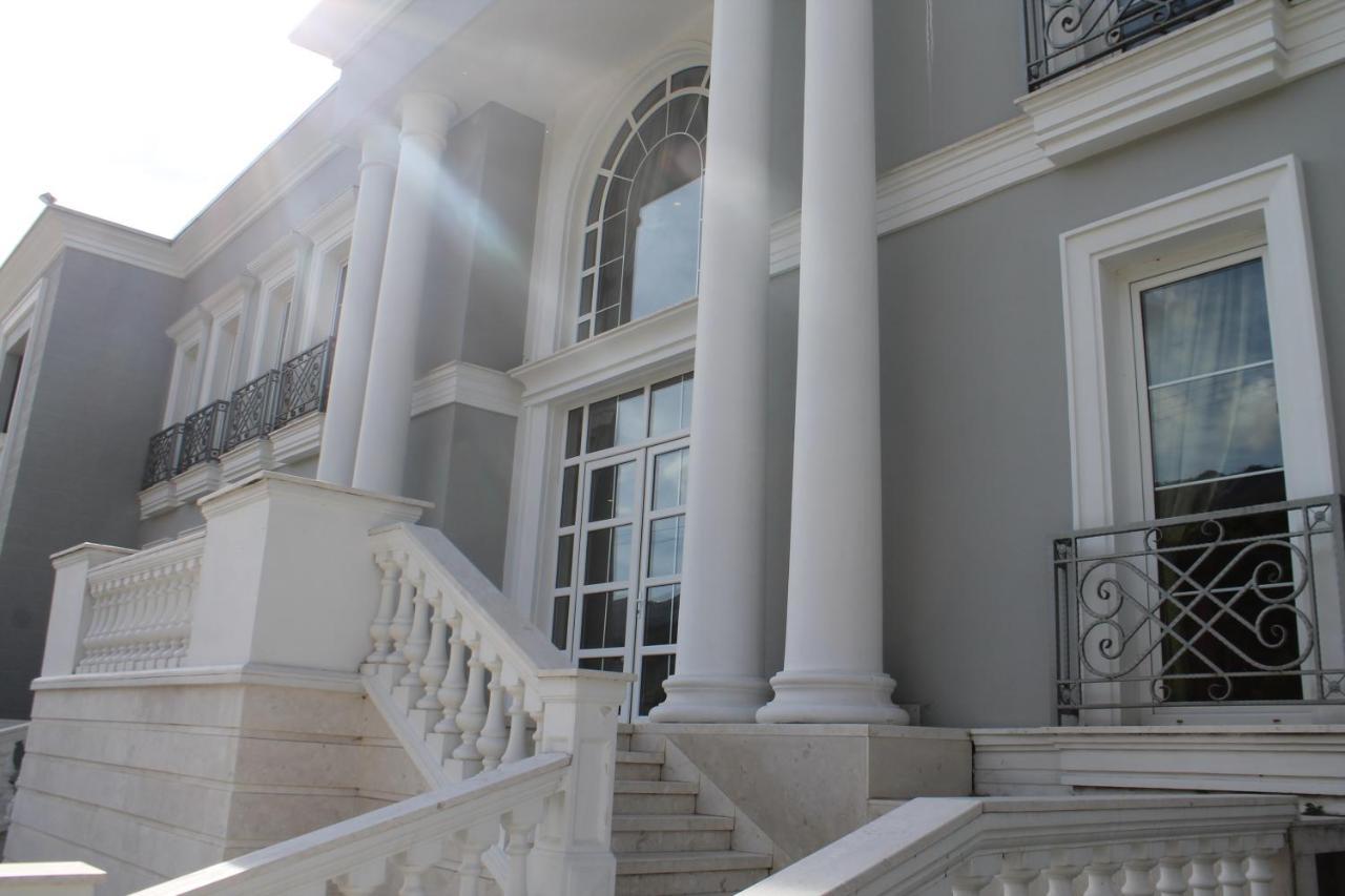 Jurgen Resort Тирана Екстер'єр фото