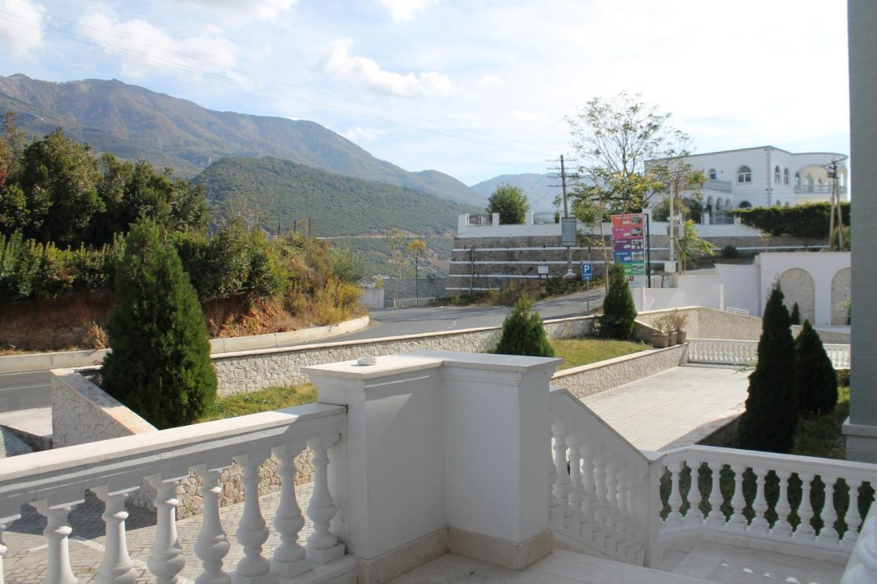Jurgen Resort Тирана Екстер'єр фото